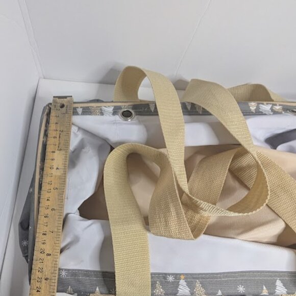 Thirty One Medium Utility Tote in Snowy Slopes Pattern Gray Tan Christmas Trees - Picture 4 of 11